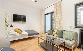 Cozy Studio with Balcony&FREE GARAGE by Noclegi Renters